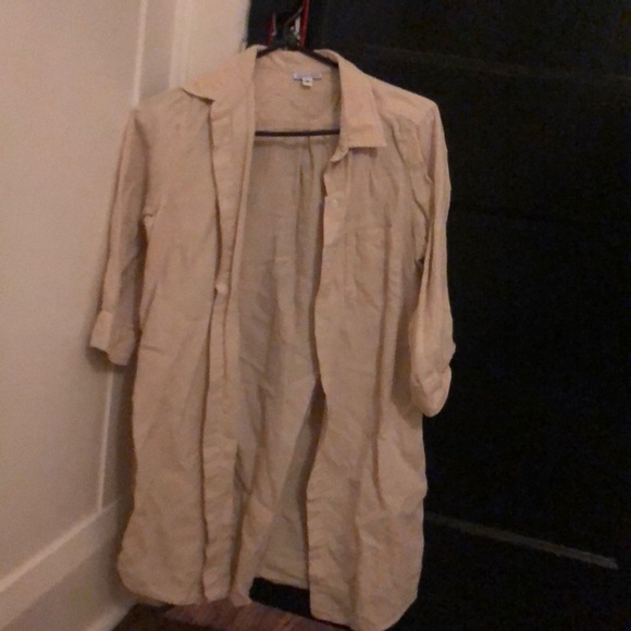 Linen button up - Picture 1 of 3